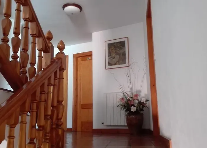 Nieves Linás de Broto